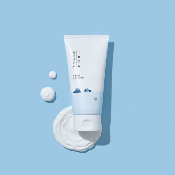 М`яка пінка для очищення шкіри ROUND LAB 1025 Dokdo Cleanser (150 ml) | Зображення 1
