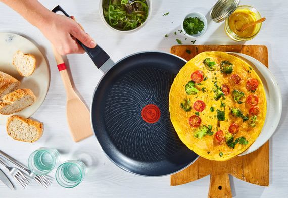 Сковорода Tefal Start&amp;Cook, 28см, алюміній, чорний (C2720653) | Зображення 1