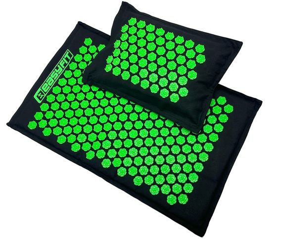 Масажний килимок EasyFit AcuRelax з голками (аплікатор Кузнєцова) чорно-зелений (EF-2710-BG)