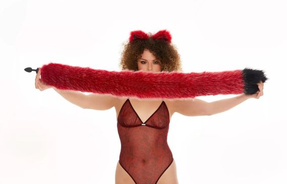 Анальний хутряний хвіст без пробки, Темно-червоний с чорним кінчиком, OKOVA 100 см Sex Aura | Зображення 3