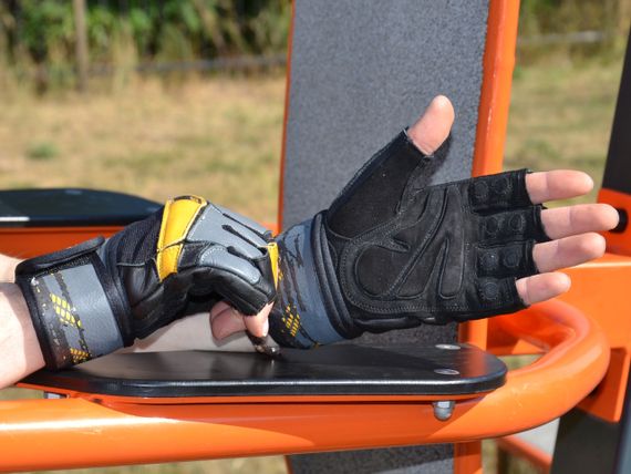 Рукавички для фітнесу MadMax MFG-880 Signature Black/Grey/Yellow S | Зображення 5
