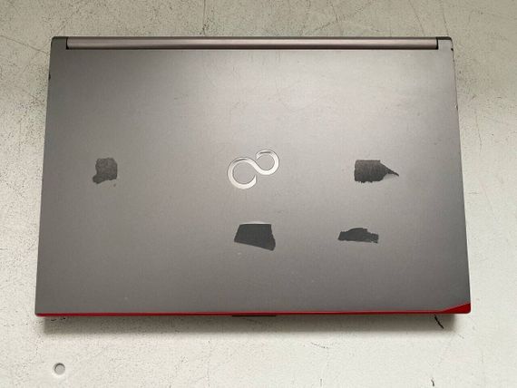 Мобільна робоча станція Б-клас Fujitsu Celsius H730 / 15.6" (1920x1080) TN / Intel Core i7-4900MQ (4 (8) ядра по 2.8 - 3.8 GHz) / 16 GB DDR3 / 256 GB SSD / nVidia Quadro K2100M, 2 GB GDDR5, 128-bit / WebCam б/в + Подарунок Зубна щітка Colgate | Зображення 6