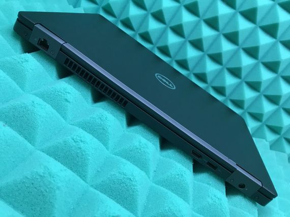 Рабочая станция Б-класс Dell Precision 3520 / 15.6" PS / Intel Core i7-7820HQ (4(8) ядра по 2.9-3.9GHz) / 16GB DDR4 / 256GB SSD / Quadro M620, 2GB GDDR5, 128-bit / WebCam / HDMI / Win 10 б/у | Зображення 8