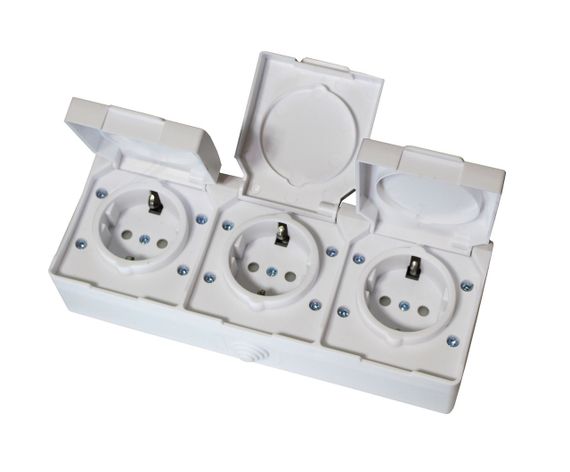 Розетка зовнішня установка 3-а з/к біла IP54 SURFACE Ny95001227