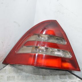 Ліхтар задній лівий Mercedes W203 седан фара задня Мерседес 203 2038200164L