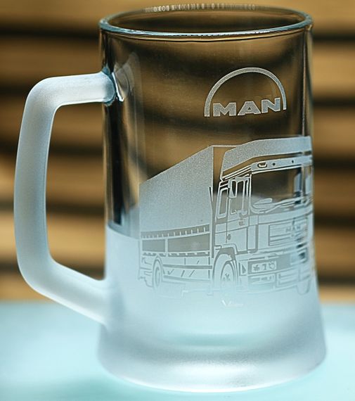 Пивний келих 670 мл Ман MAN Truck  подарунок для далекобійника  кухоль з гравіюванням вантажівки | Зображення 1