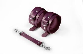 Поножи Feral Feelings – Ankle Restraints, натуральная кожа, burgundy sexstyle
