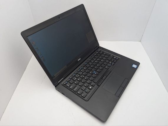 Ультрабук Dell Latitude 5490 / 14" (1920x1080) IPS / Intel Core i5-7300U (2 (4) ядра по 2.6 - 3.5 GHz) / 8 GB DDR4 / 128 GB SSD / Intel HD Graphics 620 / WebCam б/у | Зображення 2