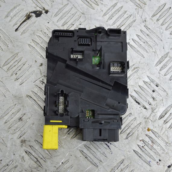 Блок підрульових перемикачів Volkswagen Golf V Caddy III 2003-2015 Блок підрульовий Фольксваген 1K0953549F