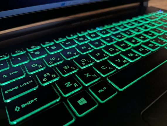 Ігровий ноутбук MSI Pluse GL66 11UGKV / 15,6" (1920x1080) IPS / Intel Core i7-11800H (8 (16) ядер по 2,3 - 4,6 ГГц) / 16 ГБ DDR4 / 512 ГБ SSD / nVidia GeForce RTX 3070, 8 ГБ GDDR6, 256-біт / WebCam / Windows б/в + Подарунок  Нова бездротова миша / USB | Зображення 5