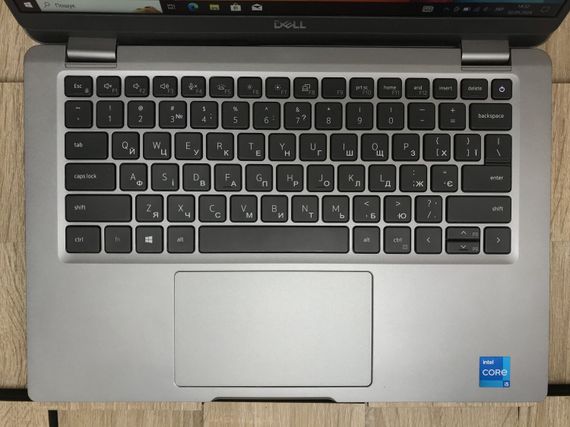 Ультрабук Б-класс Dell Latitude 5320 / 13.3" (1920x1080) IPS / Intel Core i5-1135G7 (4 (8) ядра по 2.4 - 4.2 GHz) / 8 GB DDR4 / 256 GB SSD M.2 / Intel Iris X Graphics / WebCam / Windows 10 б/у | Зображення 3