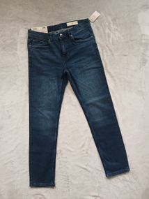 Джинсы зауженные р. 34/32 slim