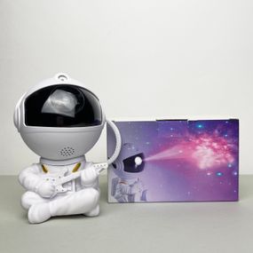 Світильник-проектор Астронавт Nebula RGB + пульт