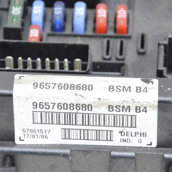 Блок запобіжників BSM B4 Peugeot 206 307 1998-2012 Модуль БСМ б4 Пежо 206 307 9657608680 | Зображення 1