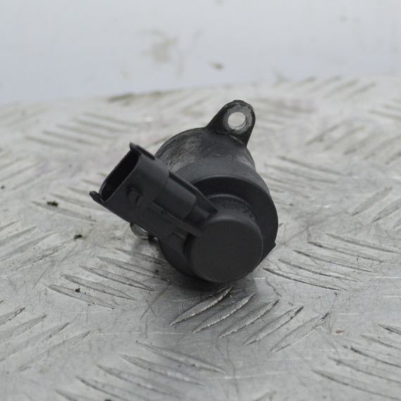 Редукційний клапан Fiat Bravo Doblo Stilo Sedici регулятор тиску палива ПНВТ Фіат 0928400680 | Зображення 1