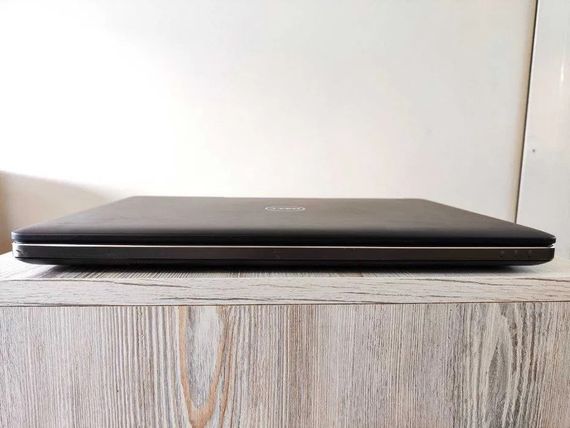 Ноутбук Dell Precision 7520 | 15.6"FHD/i7-6920HQ/32GB/QuadroM1200 4GB/256 SSD Б/У | Зображення 2