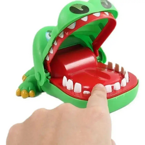 Гра Крокодил дантист із зубами, який клацає зубами, веселий крокодил для дітей і дорослих