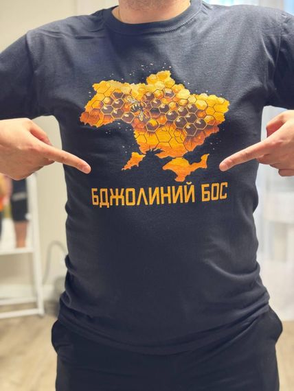 Футболка с принтом – «Бджолиний бос» | Зображення 1