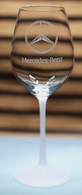 Винный бокал 480 мл с гравировкой Мерседес Mercedes-Benz подарок для автолюбителя стеклянный фужер с логотипом