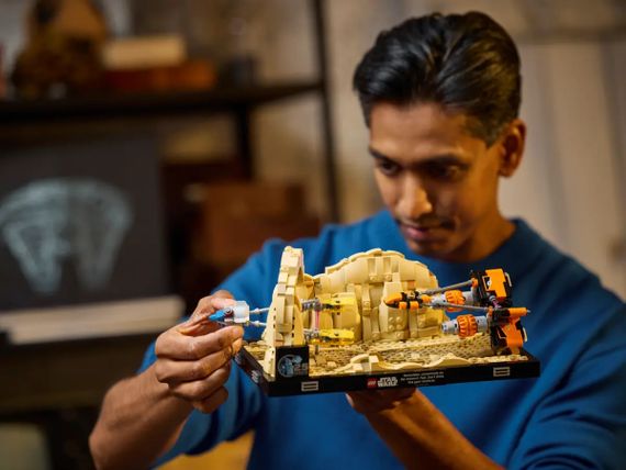 Конструктор LEGO Star Wars Діорама «Mos Espa Podrace» V29 75380 | Зображення 5