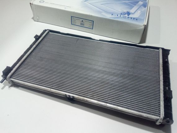 Радіатор охолодження ВАЗ 2170 алюм. з кондиц. Panasonic, Лузар (LRC 01272b) (2172-1300010-40)