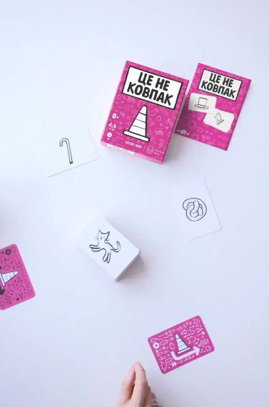 Настільна гра Це не ковпак (That's Not a Hat) | Зображення 2