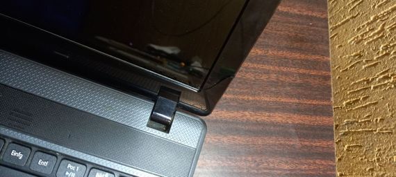 Ноутбук Б-класс Acer Aspire 5749 / 15.6" TN / Core i3-2350M (2(4) ядра по 2.3GHz) / 4GB DDR3 / 500GB HDD / HD Graphics 3000 / WebCam б/у | Зображення 2