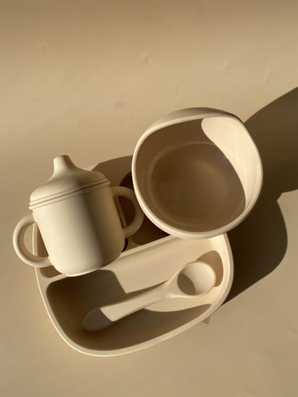 Набір дитячого силіконового посуду бежевий | Зображення 1