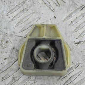 Кронштейн радіатора верхній Seat Cordoba Ibiza 2002-2009 Кріплення подушка радіатора Сеат 6Q0121367