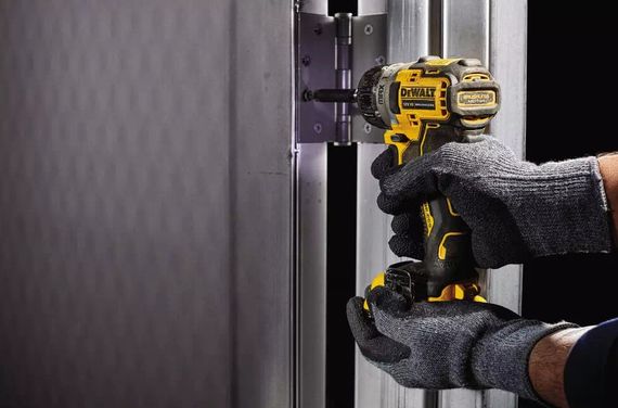 Шурупокрут акумуляторний безщітковий DeWalt з АКБ та ЗП DCF601D2 | Зображення 4