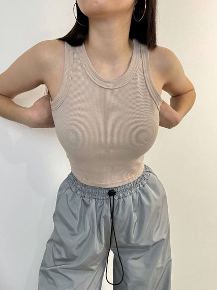 Женская короткая майка-топ в рубчик SSH516 цвет бежевый, размер onesize 42/46 | Зображення 2