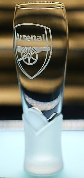 Пивний келих крафтовий 440 мл ФК Арсенал Arsenal з гравіюванням подарунок для фаната футбольна кружка | Зображення 2