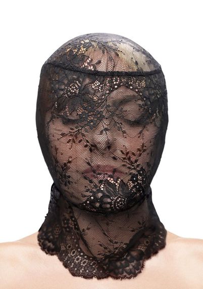 Капюшон-маска на все обличчя мереживний NS Novelties Fetish & Fashion Lace Hood чорний sexstyle
