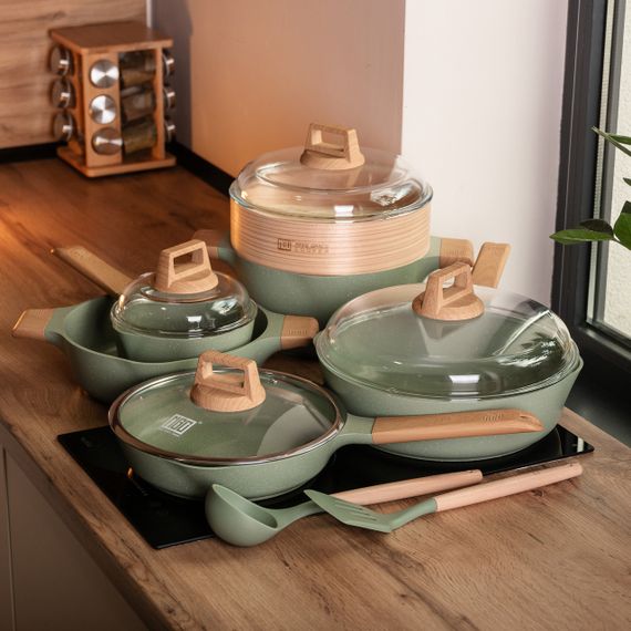 Набір посуду MGC 2 каструлі, 2 сковороди, сотейник, пароварка, ополоник, лопатка, фартух | Зображення 6