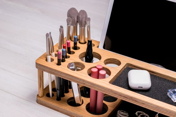 Подарунок дружині підставка «Beauty Station» для косметики | Зображення 3