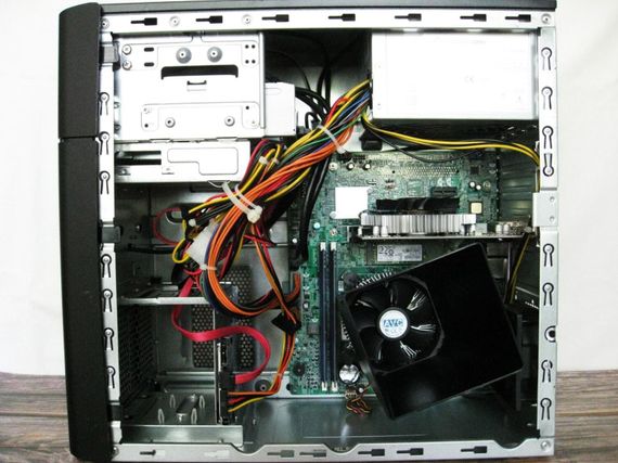 Ігровий ПК Medion Akoya P5360 Tower / Intel Core i5-6402P (4 ядра по 2.8 - 3.4 GHz) / 16 GB DDR4 / 128 GB SSD M.2 + 1000 GB HDD / AMD Radeon RX 460, 2 GB GDDR5, 128-bit / Win 10 Home + Кабель живлення б/в | Зображення 7
