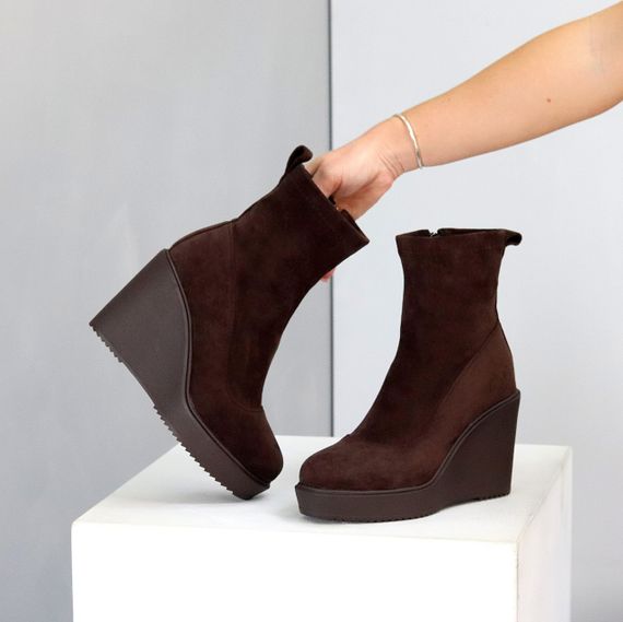 Элегантные мягкие замшевые ботинки на танкетке цвет Шоколад 40