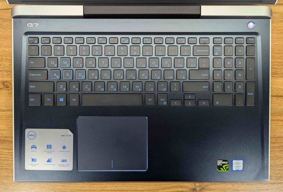 Игровой ноутбук Dell G7 7588 / 15.6" (1920x1080) IPS / Intel Core i7-8750H (6 (12) ядер по 2.2 - 4.1 GHz) / 16 GB DDR4 / 512 GB SSD / nVidia GeForce GTX 1060, 6 GB GDDR5, 192-bit / WebCam / Windows 10 б/у + Подарок Беспроводная мышь / USB | Зображення 2