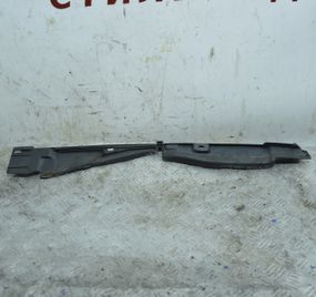 Накладка крила передня права Renault Laguna III 2007-2015 Захист крила передній правий Рено 660620012R