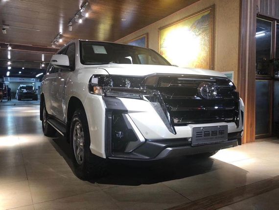 Комплект обвісів 2016-2024 (Limgeni) для Toyota Land Cruiser 200 | Зображення 6