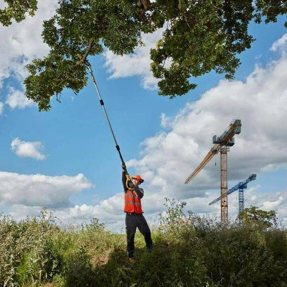 Висоторіз акумуляторний DeWalt зі штангою з АКБ та ЗУ DCMPS567P1 | Зображення 5