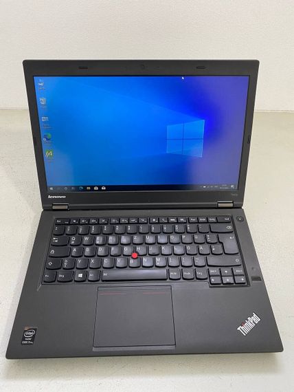Ноутбук Б-класс Lenovo ThinkPad T440p / 14" (1920x1080) TN / Intel Core i7-4600M (2 (4) ядра по 2.9 - 3.6 GHz) / 8 GB DDR3 / 240 GB SSD / Intel HD Graphics 4600 / VGA б/у | Зображення 1
