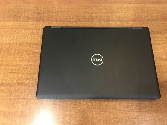 Ноутбук Dell Latitude 5590 / 15.6" (1920x1080) IPS Touch / Intel Core i7-8650U (4 (8) ядра по 1.9 - 4.2 GHz) / 16 GB DDR4 / 256 GB SSD / Intel UHD Graphics 620 / WebCam б/у | Зображення 6