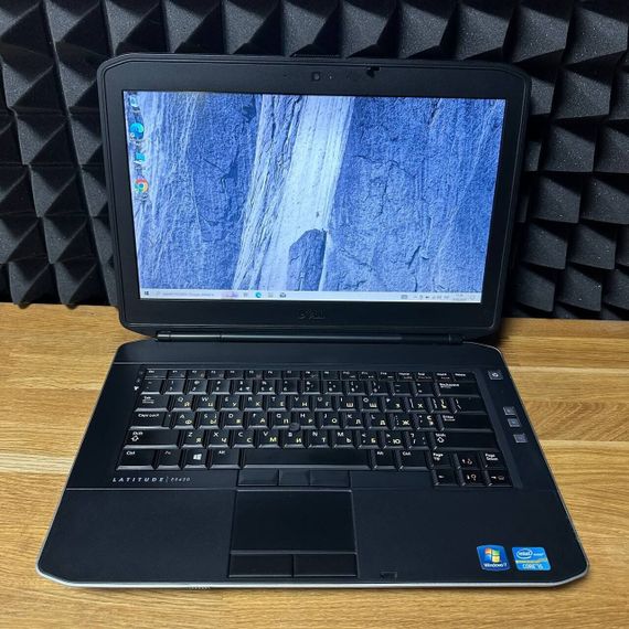 Ноутбук Dell Latitude E5430 / 14" (1366x768) TN / Intel Core i5-3340M (2 (4) ядра по 2.7 - 3.4 GHz) / 8 GB DDR3 / 128 GB SSD / Intel HD Graphics 4000 / WebCam / DVD-ROM б/в | Зображення 1