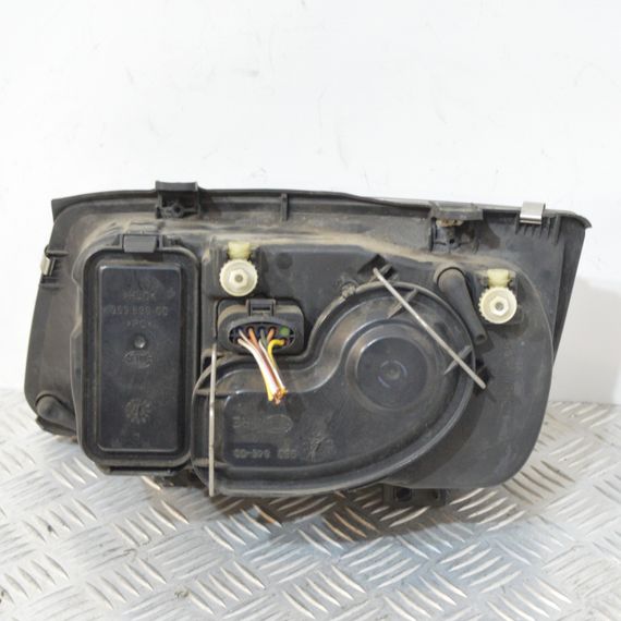 Фара права Volkswagen Bora 1998-2005 Фара передня права Фольксваген Бора 96359800R | Зображення 1
