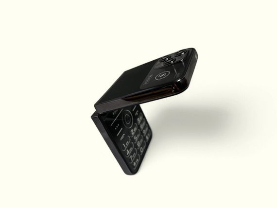 Кнопковий мобільний телефон розкладачка AIEK I15 Max на 4 сім карти Black | Зображення 6