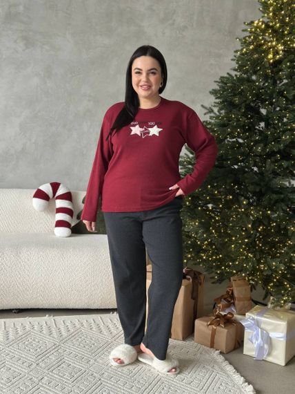 Зручна червона піжамка PLUS SIZE  із зірочками та чорними штанами | Зображення 8