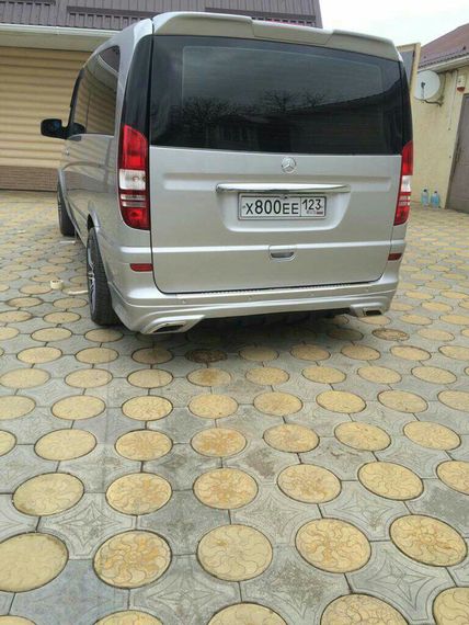 Накладка на задній бампер AMG (під фарбування) для Mercedes Viano 2004-2015 рр | Зображення 1