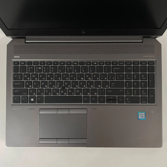 Мобільна робоча станція HP zBook 15 G5 / 15.6" (1920x1080) IPS / Intel Xeon E-2176M (6 (12) ядер по 2.7 - 4.4 GHz) / 16 GB DDR4 / 240 GB SSD / nVidia Quadro P2000, 4 GB GDDR5, 128-bit / TouchID / WebCam б/в + Подарунок Бездротова миша / USB | Зображення 3