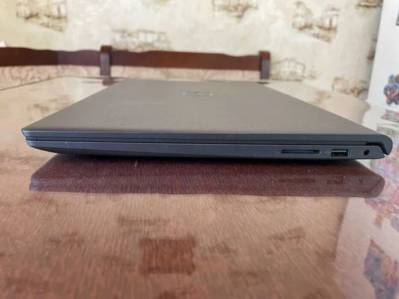 Ультрабук Dell Inspiron 15 3511 / 15.6" (1920x1080) IPS / Intel Core i5-1135G7 (4 (8) ядра по 2.4 - 4.2 GHz) / 8 GB DDR4 / 256 GB SSD / Intel Iris Xe Graphics / WebCam б/в | Зображення 4